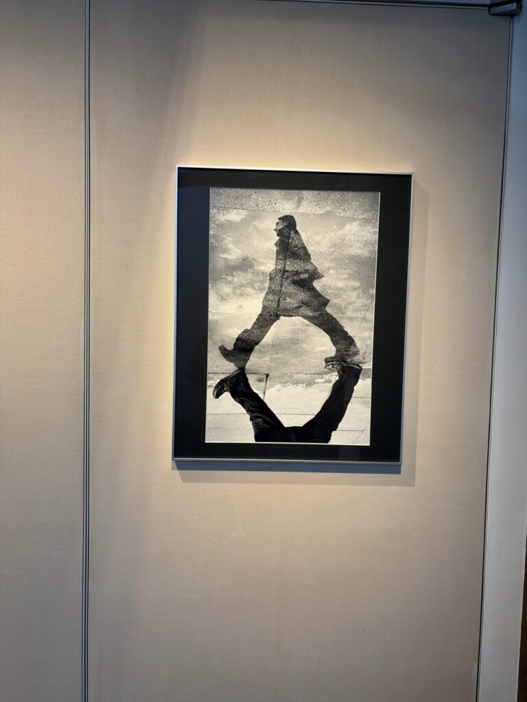 Alan Schaller写真展「Time To Reflect」。