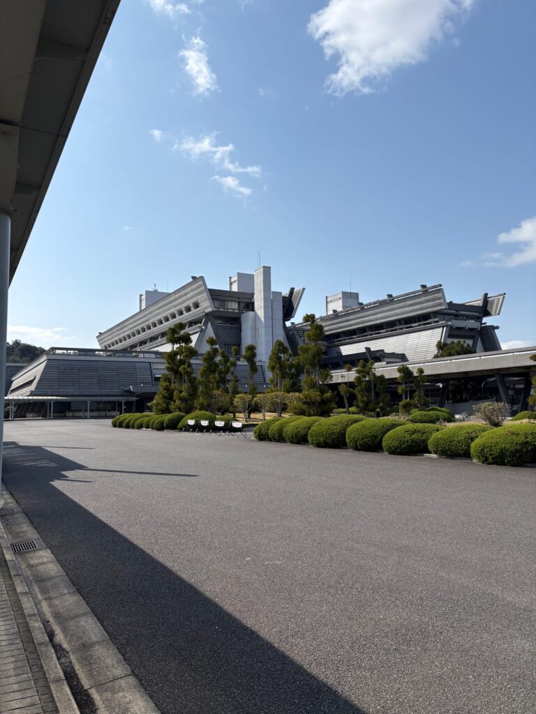 国立京都国際会館 敷地内 桜並木
