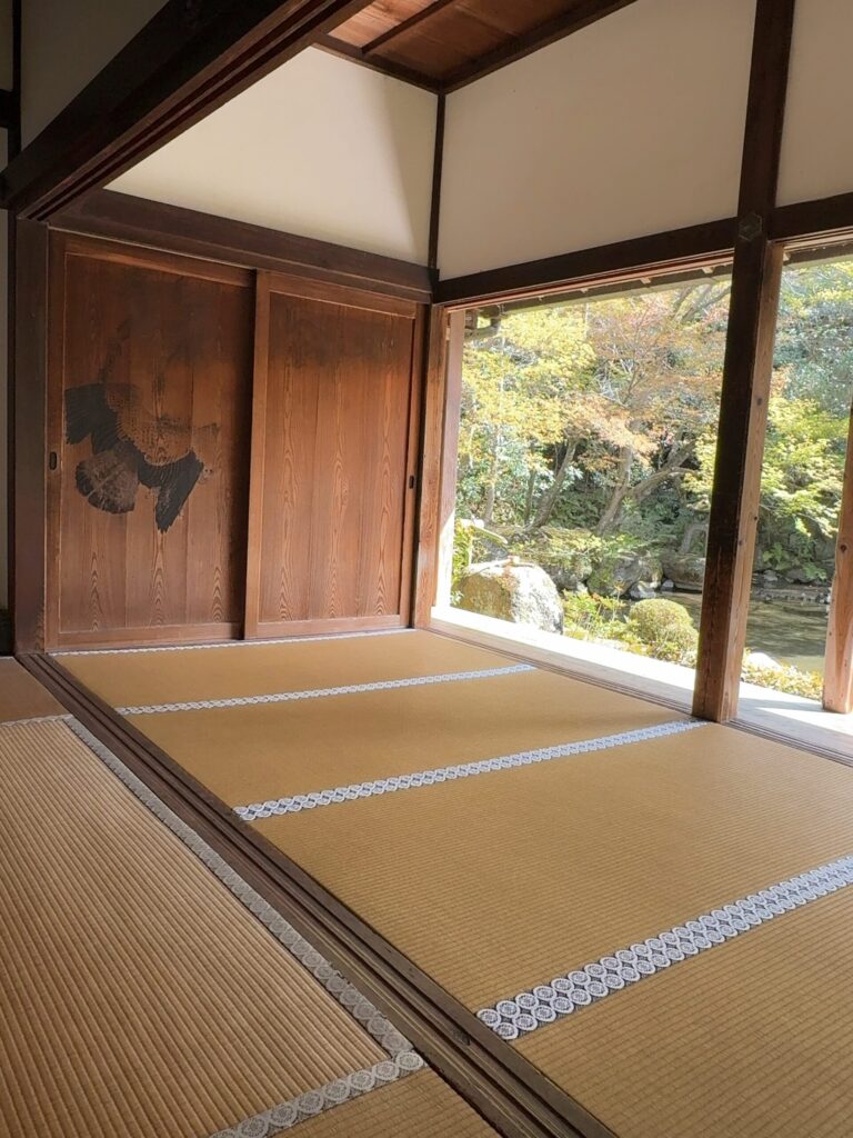 蓮華寺 本堂 内部 天井 龍