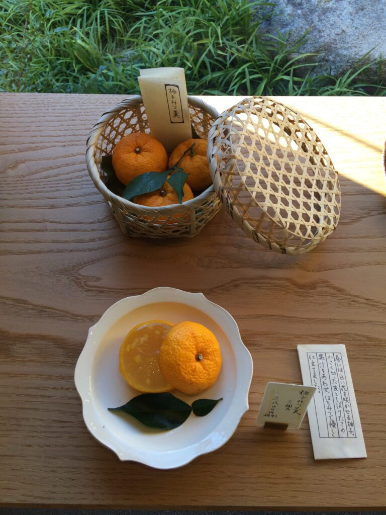 京都・白 haku(ハク)店内の設え|京都土産が見つかる店