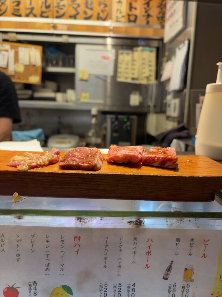 神戸三宮 一切れ焼肉松田の神戸牛カルビ6点盛り
