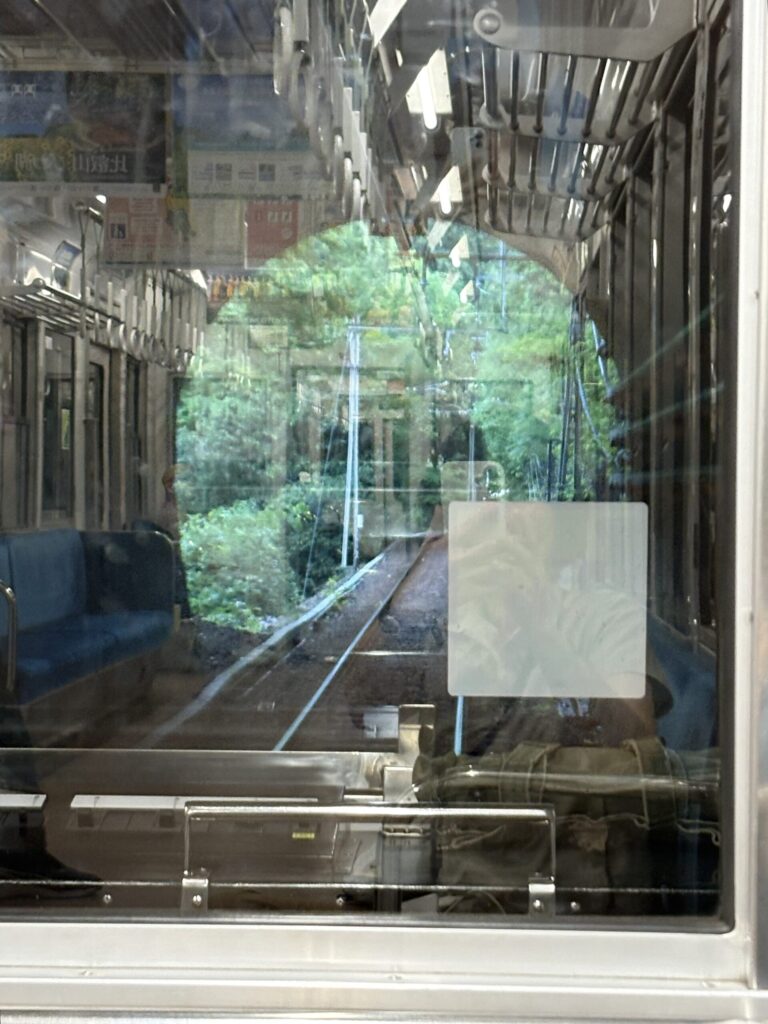 京都・叡山電車から鞍馬への向かう車窓