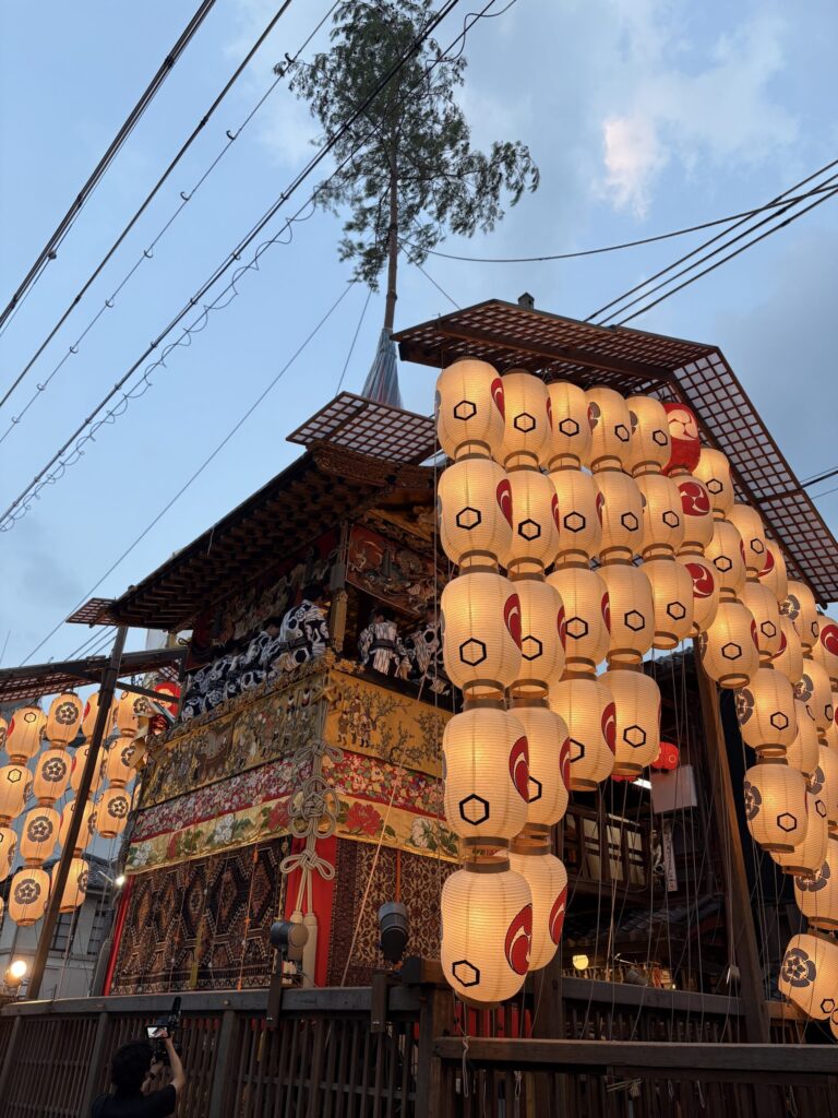 京都祇園祭　後祭の山鉾　北観音山　山鉾