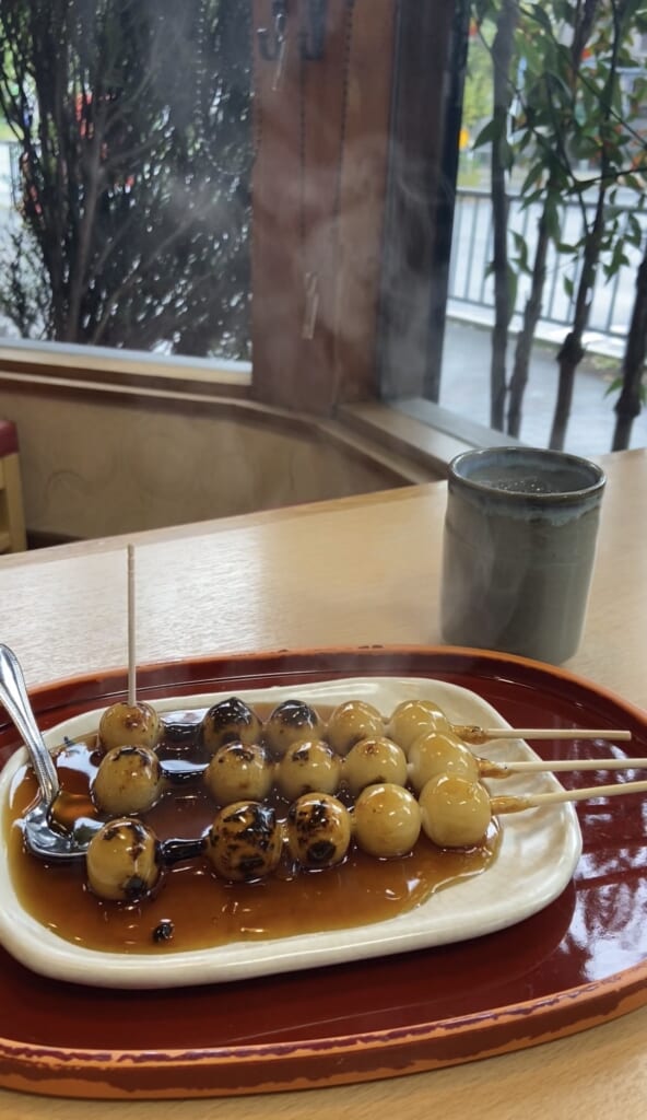 みたらし茶屋のみたらし団子