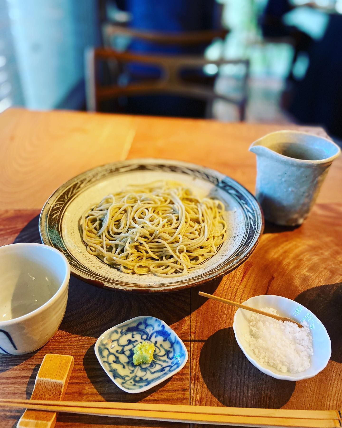 五(いつつ)の手打ち蕎麦と塩・わさび